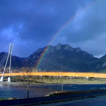 Pod Troma Korunami Červený Kláštor