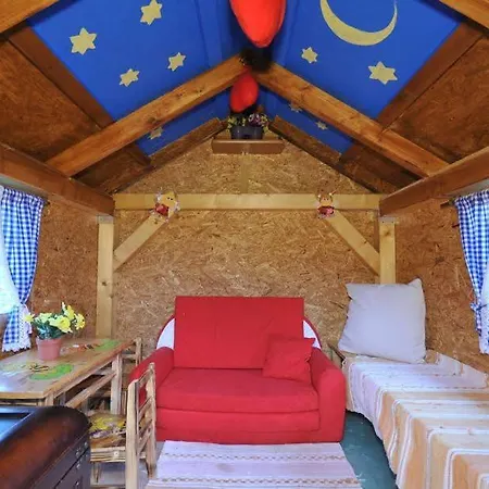 Guest house Pod Troma Korunami Cerveny Klastor