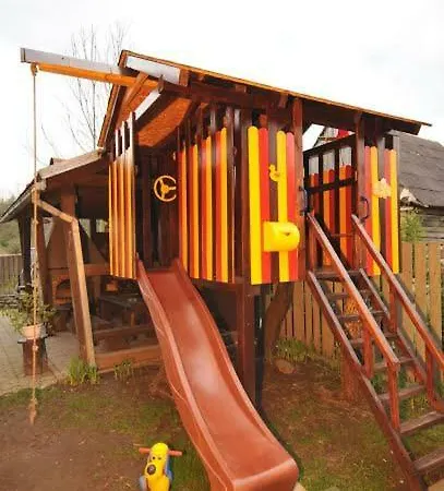 Guest house Pod Troma Korunami Cerveny Klastor