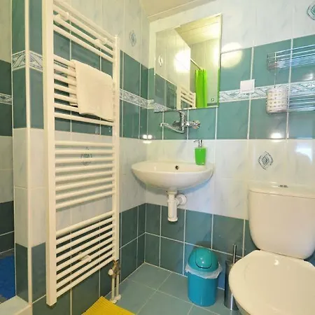 Pod Troma Korunami Casa de hóspedes *