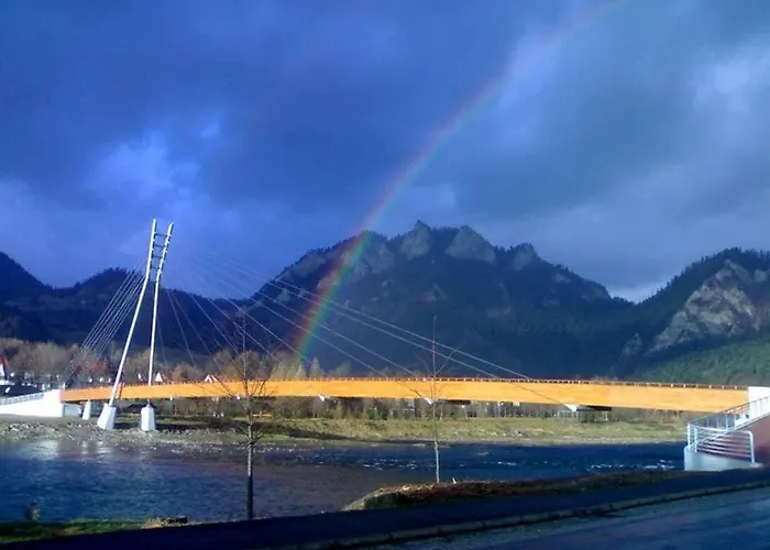 Pod Troma Korunami Červený Kláštor